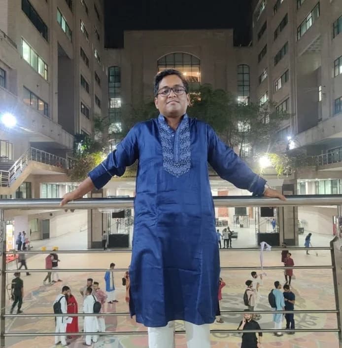 Big congrats to our CCDS RA Farhan Israk Soumik for starting his fully funded PHD journey in Computer Science program at Southern Illinois University, Carbondale.